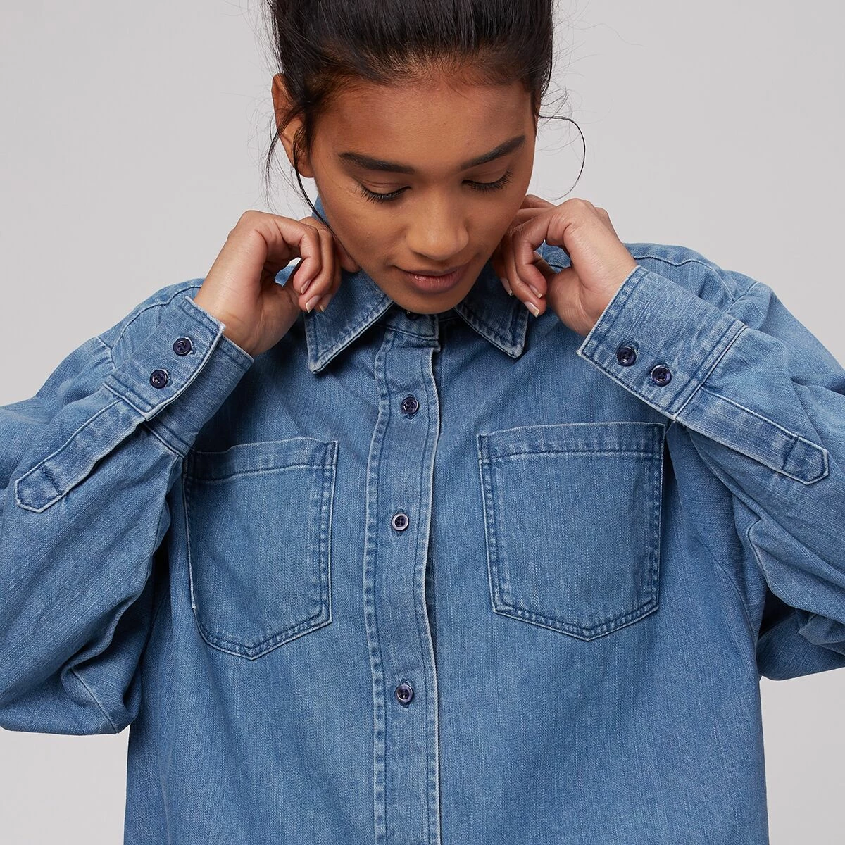 Basin and Range Women's Long-Sleeve Tops Denim Shirt Women's 4 Basin and Range Women's Long-Sleeve Tops Denim Shirt Women's - Image 4